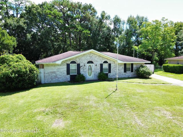 1800 Pat Drive, Gautier, MS 39553