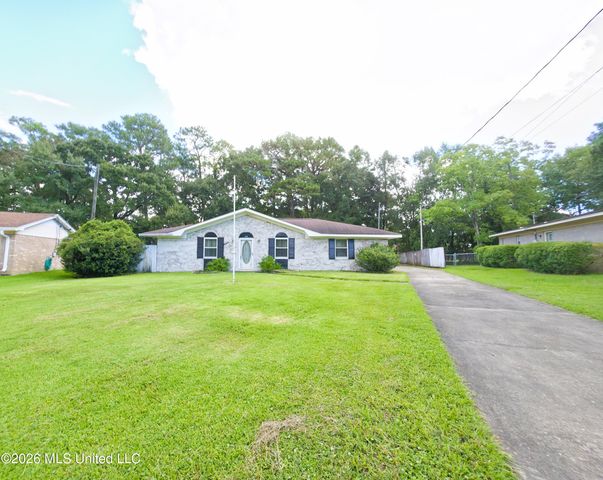 1800 Pat Drive, Gautier, MS 39553