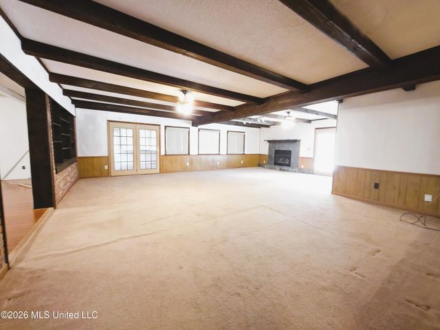 1800 Pat Drive, Gautier, MS 39553
