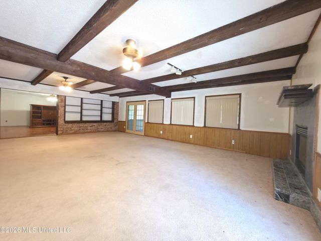 1800 Pat Drive, Gautier, MS 39553