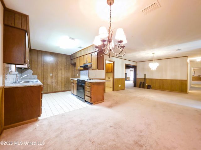 1800 Pat Drive, Gautier, MS 39553