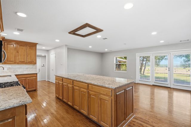 3202 S Country Club Road, Garland, TX 75043