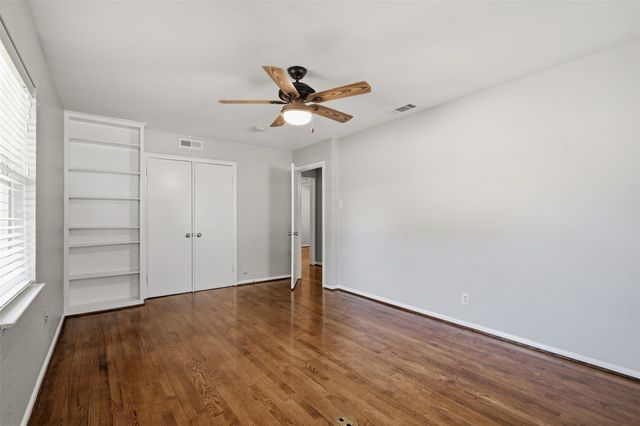 3202 S Country Club Road, Garland, TX 75043
