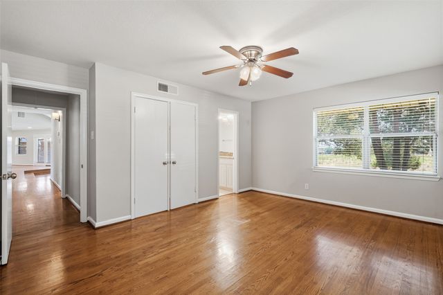 3202 S Country Club Road, Garland, TX 75043