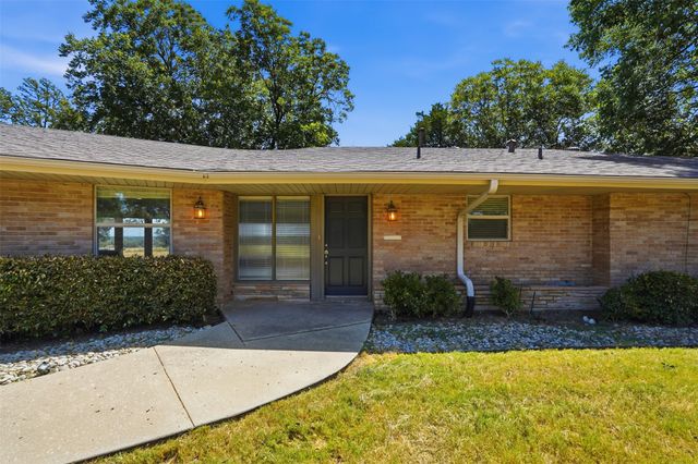 3202 S Country Club Road, Garland, TX 75043
