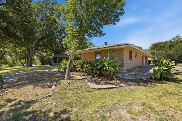 3202 S Country Club Road, Garland, TX 75043