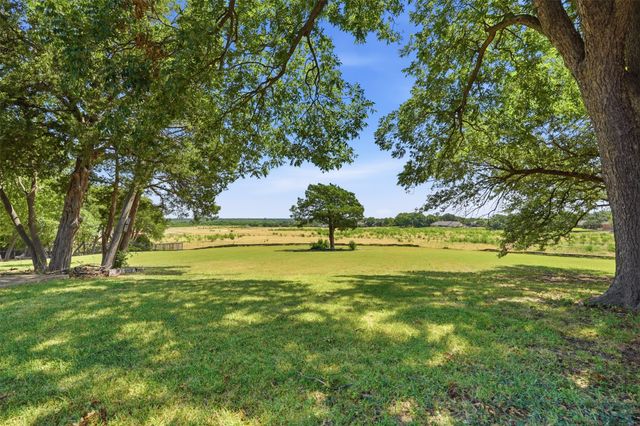3202 S Country Club Road, Garland, TX 75043
