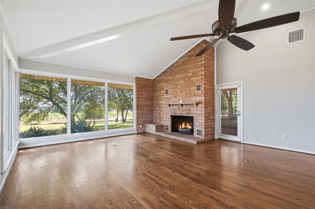 3202 S Country Club Road, Garland, TX 75043