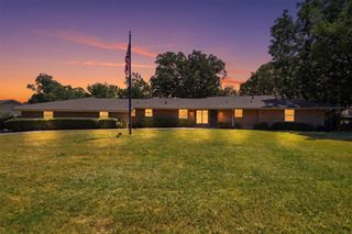 3202 S Country Club Road, Garland, TX 75043