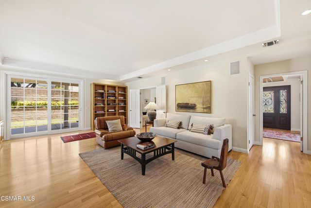 5801 Middle Crest Drive, Agoura Hills, CA 91301