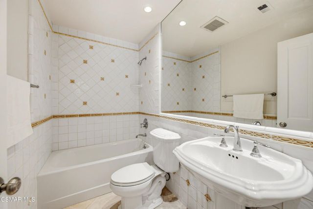 5801 Middle Crest Drive, Agoura Hills, CA 91301