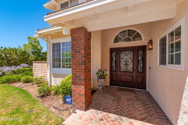 5801 Middle Crest Drive, Agoura Hills, CA 91301