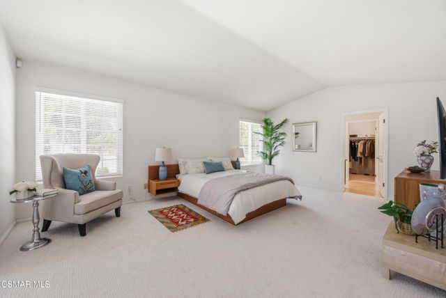 5801 Middle Crest Drive, Agoura Hills, CA 91301