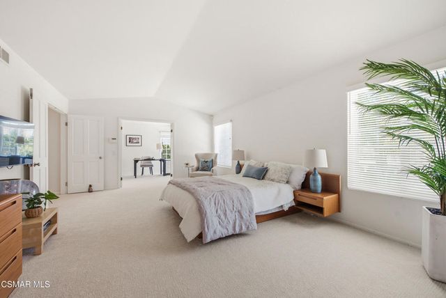 5801 Middle Crest Drive, Agoura Hills, CA 91301