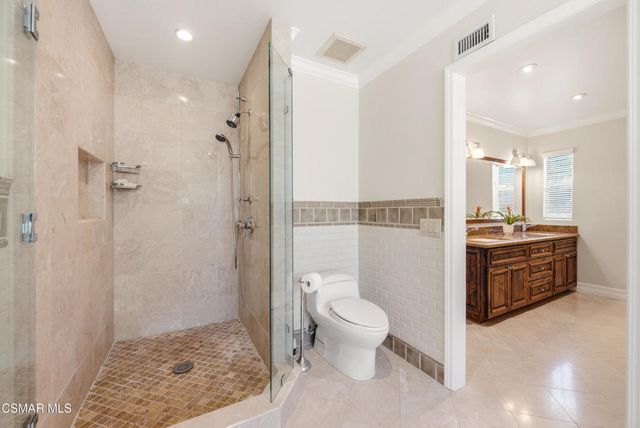 5801 Middle Crest Drive, Agoura Hills, CA 91301