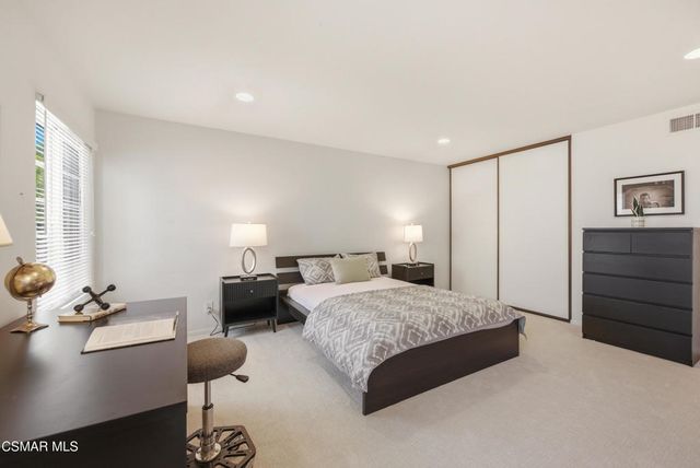 5801 Middle Crest Drive, Agoura Hills, CA 91301