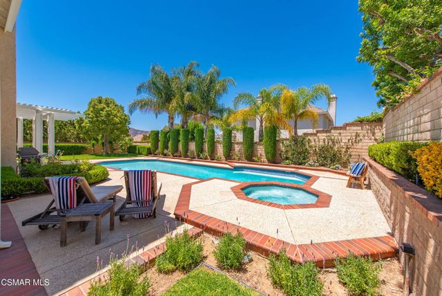 5801 Middle Crest Drive, Agoura Hills, CA 91301