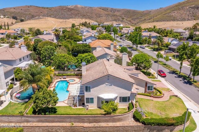 5801 Middle Crest Drive, Agoura Hills, CA 91301