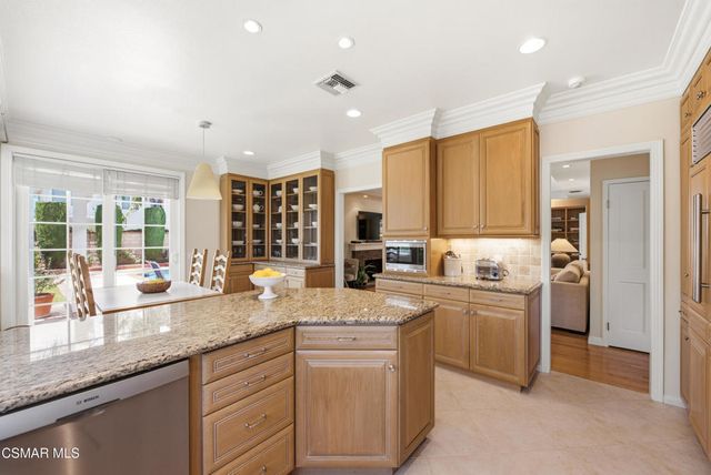 5801 Middle Crest Drive, Agoura Hills, CA 91301