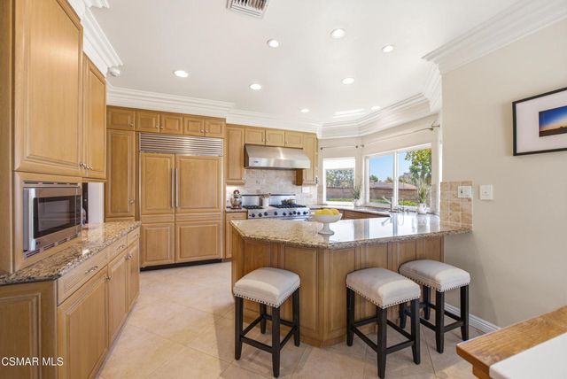 5801 Middle Crest Drive, Agoura Hills, CA 91301