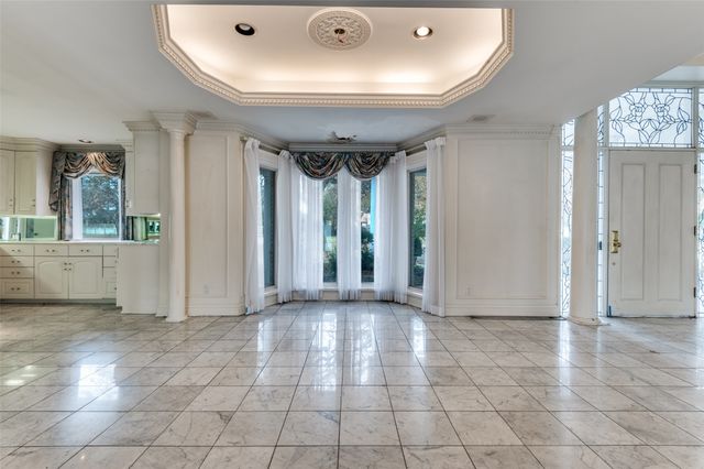 8400 Cardinal Lane, North Richland Hills, TX 76182