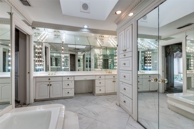 8400 Cardinal Lane, North Richland Hills, TX 76182