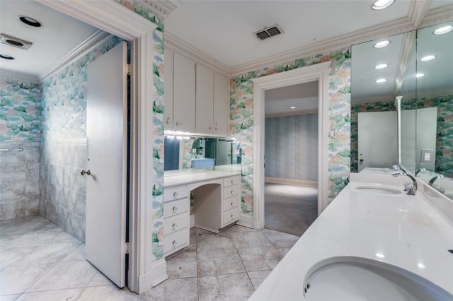 8400 Cardinal Lane, North Richland Hills, TX 76182