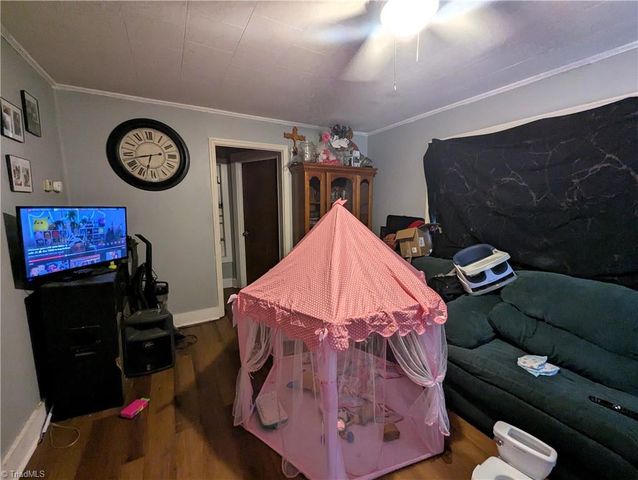 513 Memorial Park Drive, Thomasville, NC 27360