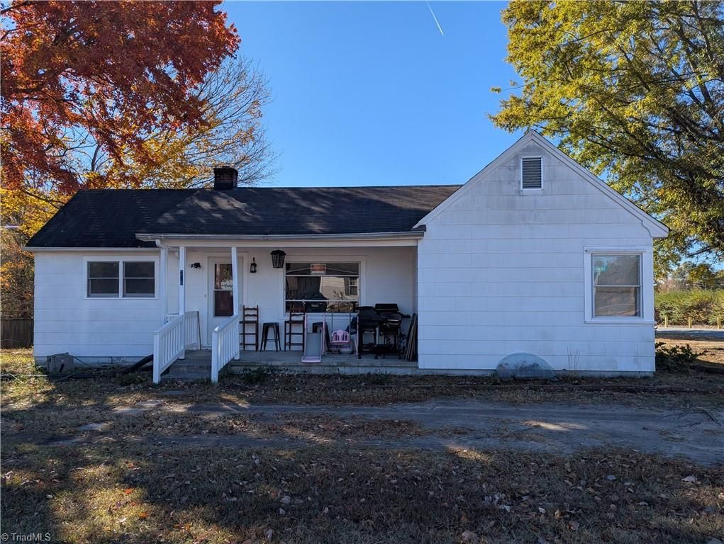 513 Memorial Park Drive, Thomasville, NC 27360