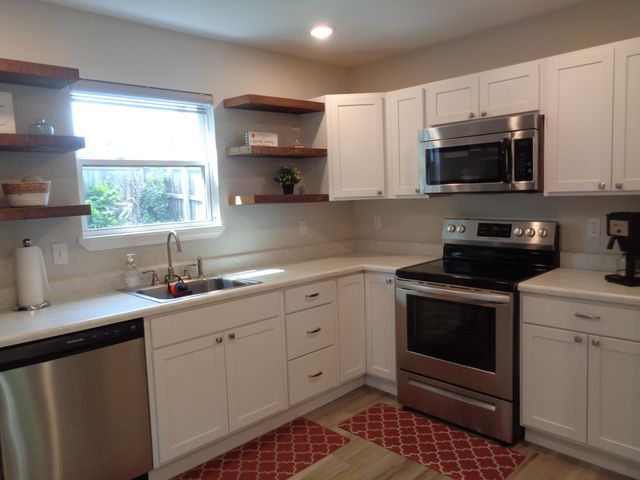 811 N 6TH ST, Columbia, MO 65201