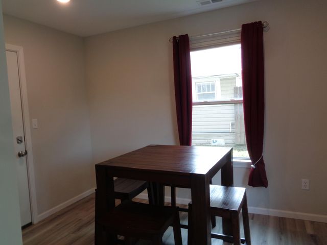 811 N 6TH ST, Columbia, MO 65201
