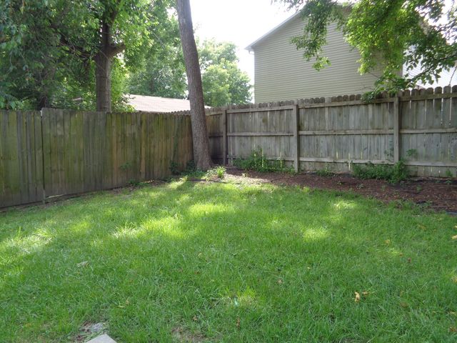 811 N 6TH ST, Columbia, MO 65201