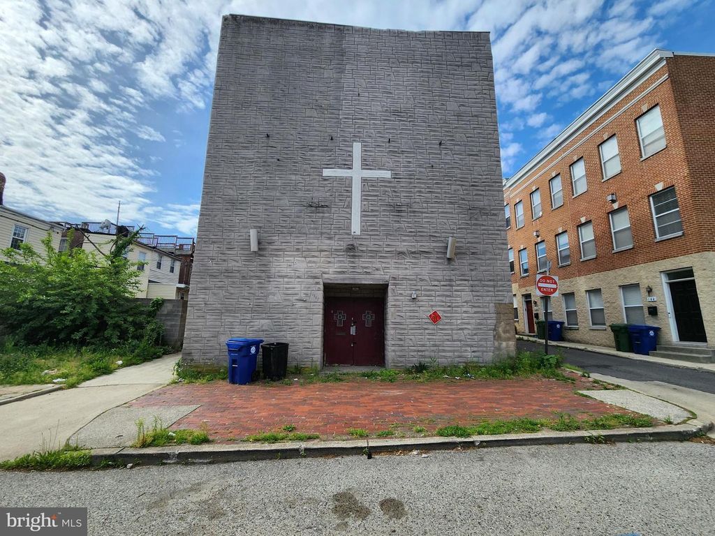 Image 1 of property listing at 2117 E FAYETTE ST, Baltimore, MD 21231