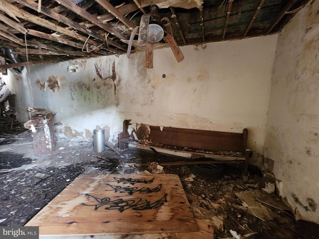Image 3 of property listing at 2117 E FAYETTE ST, Baltimore, MD 21231
