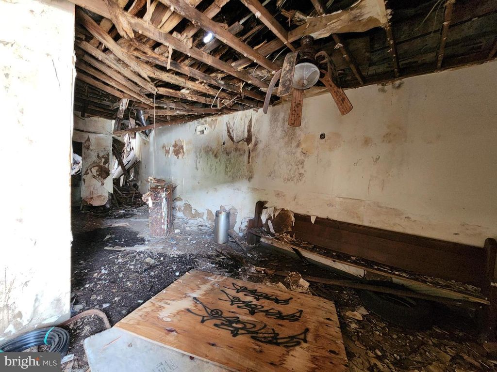 Image 7 of property listing at 2117 E FAYETTE ST, Baltimore, MD 21231