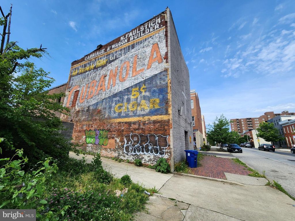 Image 8 of property listing at 2117 E FAYETTE ST, Baltimore, MD 21231
