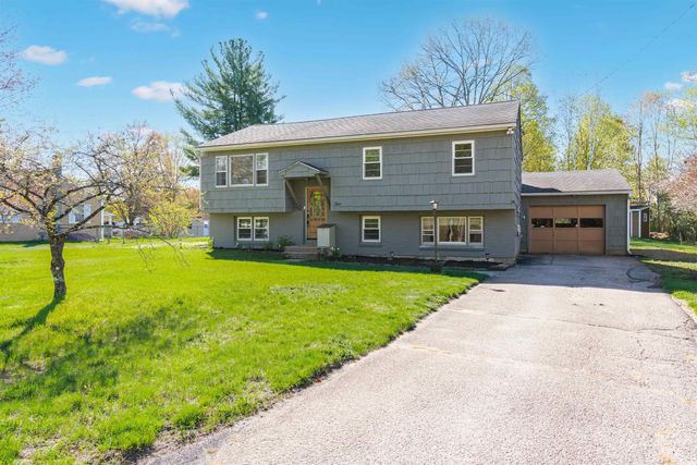 5 Cemetery Road, Essex, VT 05452