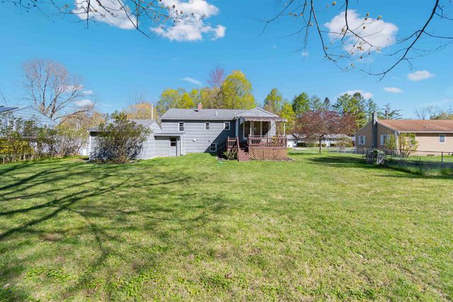 5 Cemetery Road, Essex, VT 05452