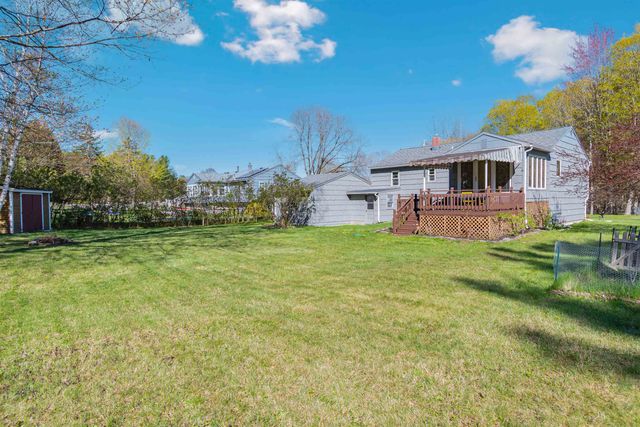 5 Cemetery Road, Essex, VT 05452