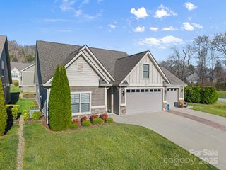 235 Windstone Drive, Fletcher, NC 28732