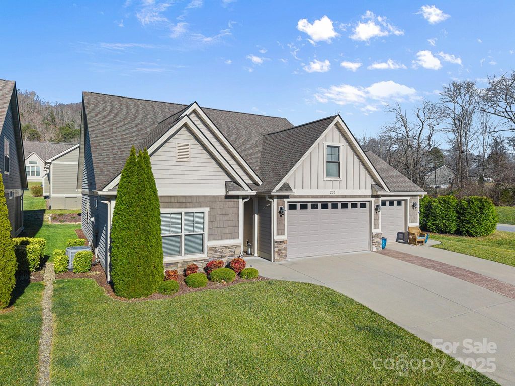 235 Windstone Drive, Fletcher, NC 28732