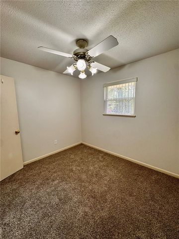 1821 S Beth Drive, Rogers, AR 72758