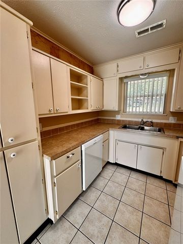 1821 S Beth Drive, Rogers, AR 72758