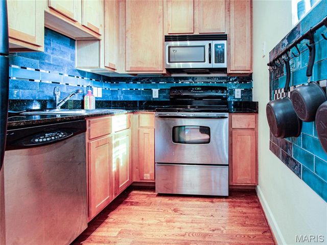5677 Waterman 32, St Louis, MO 63112