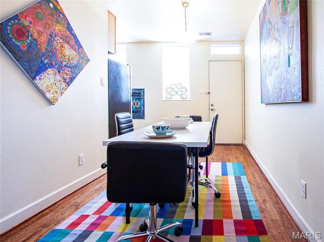 5677 Waterman 32, St Louis, MO 63112