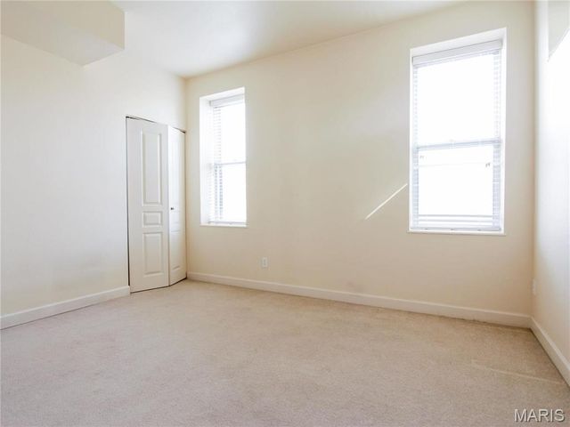 5677 Waterman 32, St Louis, MO 63112