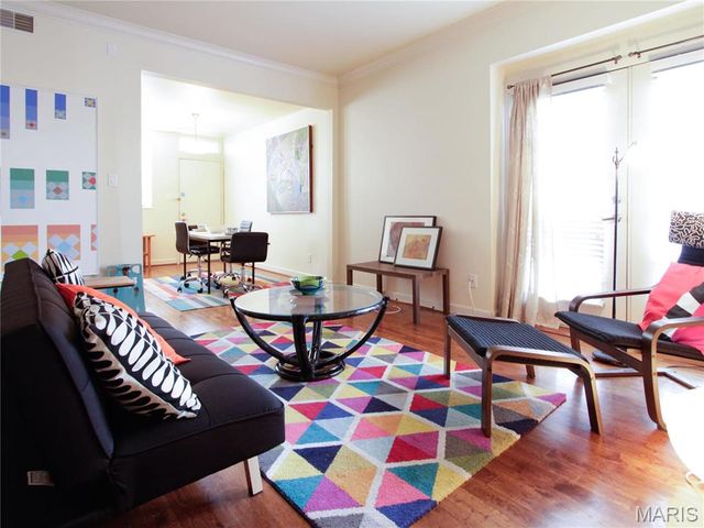 5677 Waterman 32, St Louis, MO 63112