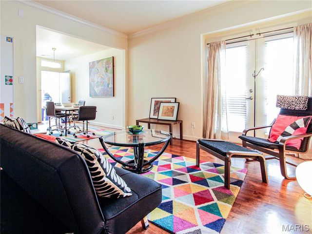 5677 Waterman 32, St Louis, MO 63112