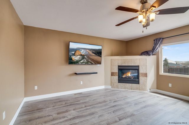 1721 APPALOOSA DR, Cheyenne, WY 82001