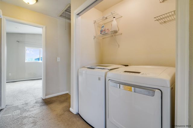 1721 APPALOOSA DR, Cheyenne, WY 82001